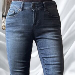Wallflower Women's Dark Blue Skinny Jeans Size 7, 28x27